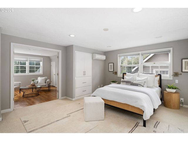 2695 Sw MONTGOMERY Dr, Portland, OR 97201