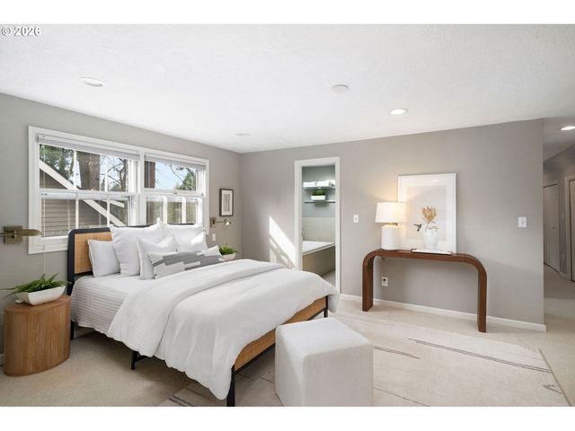 2695 Sw MONTGOMERY Dr, Portland, OR 97201