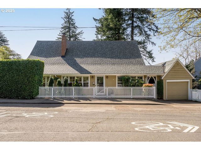 2695 Sw MONTGOMERY Dr, Portland, OR 97201