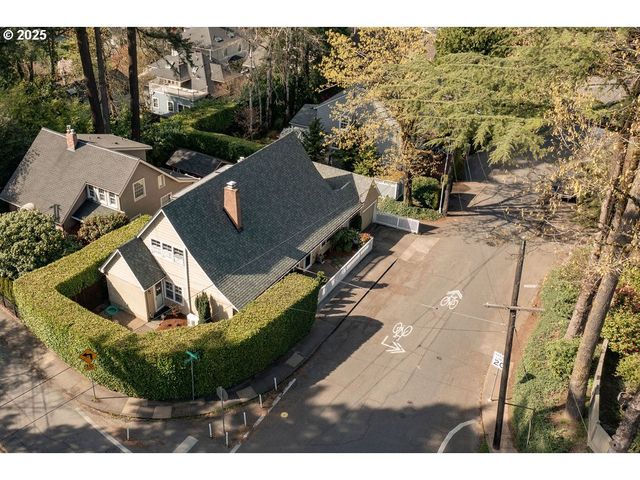 2695 Sw MONTGOMERY Dr, Portland, OR 97201