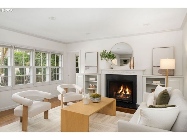 2695 Sw MONTGOMERY Dr, Portland, OR 97201