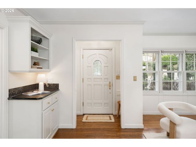 2695 Sw MONTGOMERY Dr, Portland, OR 97201