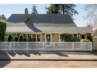 2695 Sw MONTGOMERY Dr, Portland, OR 97201