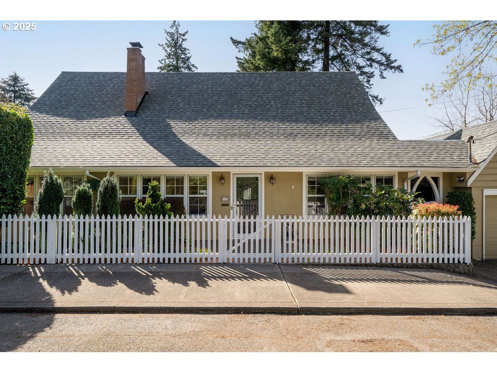 2695 Sw MONTGOMERY Dr, Portland, OR 97201