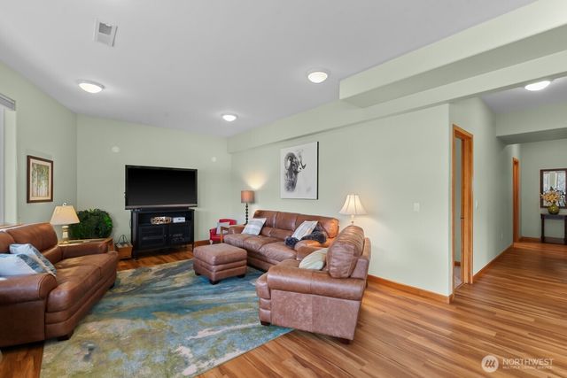 15107 N Lakeshore Drive, Entiat, WA 98822