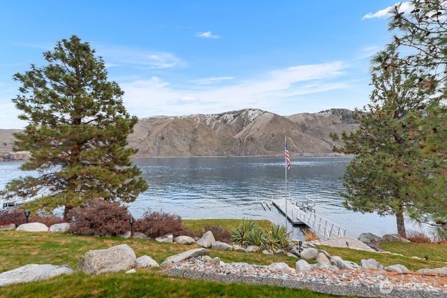 15107 N Lakeshore Drive, Entiat, WA 98822
