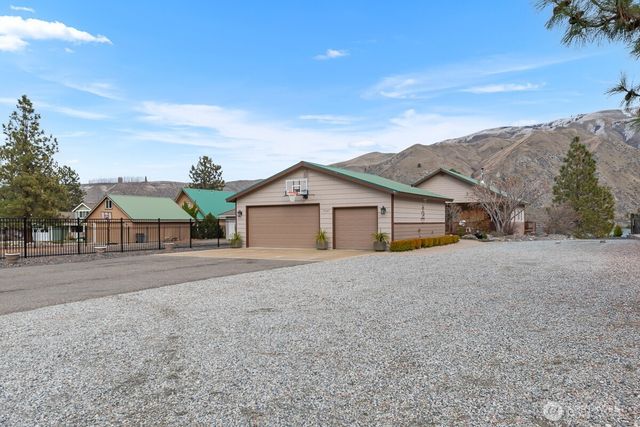 15107 N Lakeshore Drive, Entiat, WA 98822
