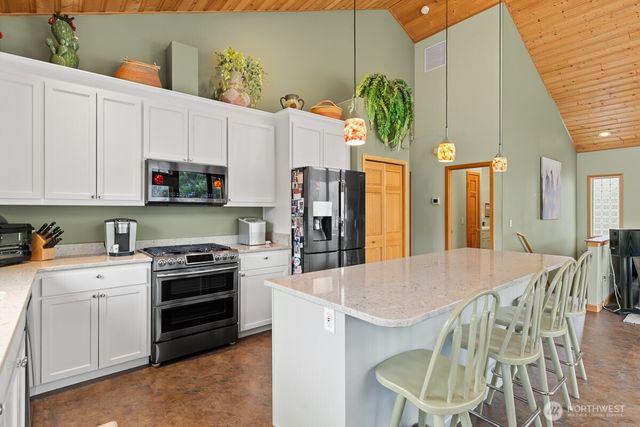 15107 N Lakeshore Drive, Entiat, WA 98822