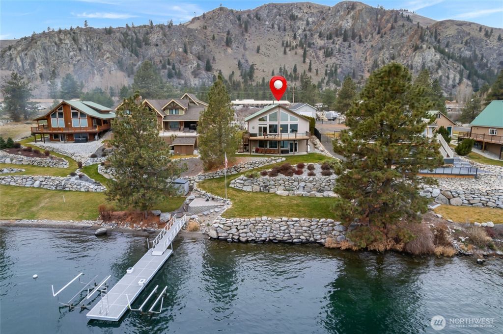 15107 N Lakeshore Drive, Entiat, WA 98822
