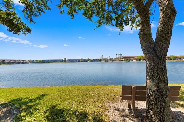 151 SW 134th Way 206N, Pembroke Pines, FL 33027