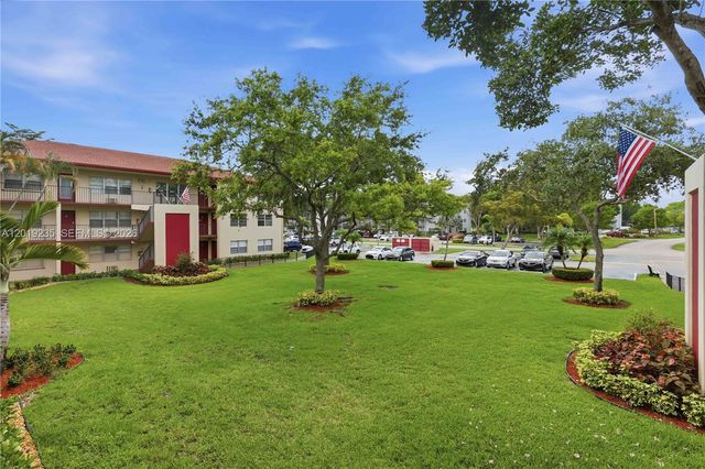 151 SW 134th Way 206N, Pembroke Pines, FL 33027