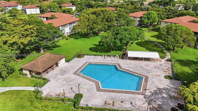 151 SW 134th Way 206N, Pembroke Pines, FL 33027