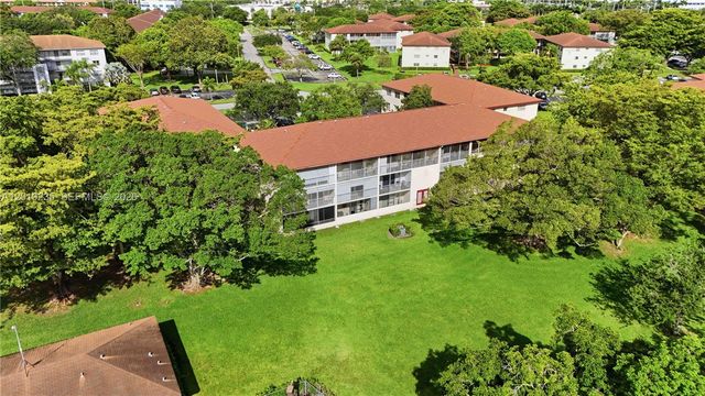 151 SW 134th Way 206N, Pembroke Pines, FL 33027