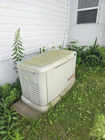 9284 M-35, Gladstone, MI 49837