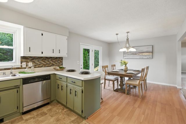 215 Patrick St, Estill Springs, TN 37330