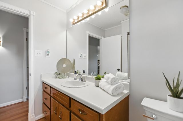 215 Patrick St, Estill Springs, TN 37330