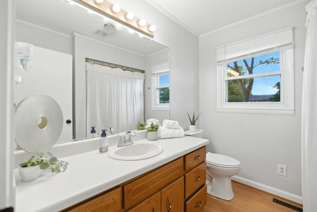 215 Patrick St, Estill Springs, TN 37330