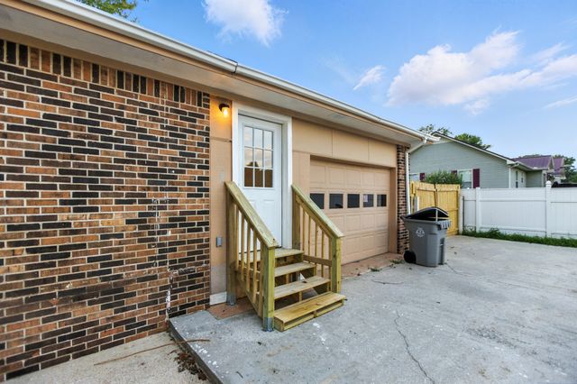 215 Patrick St, Estill Springs, TN 37330