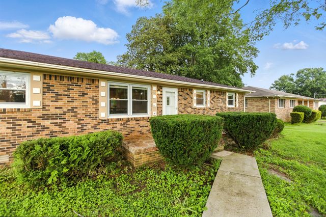 215 Patrick St, Estill Springs, TN 37330