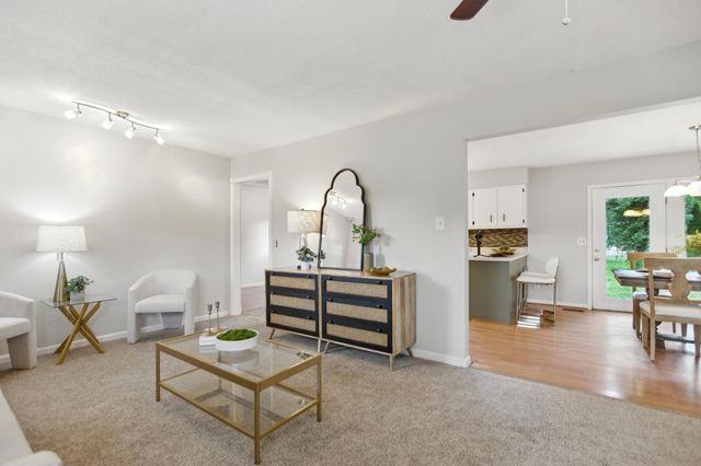 215 Patrick St, Estill Springs, TN 37330