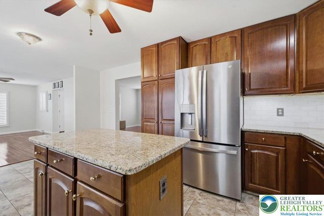 727 Kykuit Place, Forks Twp, PA 18040