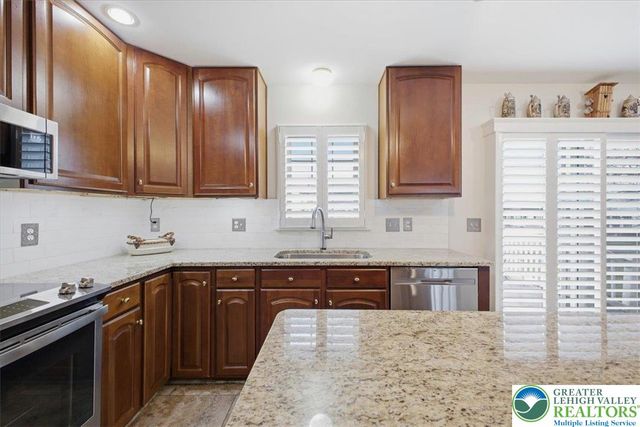 727 Kykuit Place, Forks Twp, PA 18040