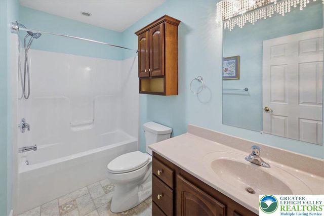 727 Kykuit Place, Forks Twp, PA 18040