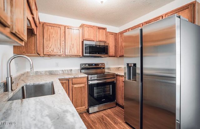 613 Spring Hill Road Apt 13, Johnson City, TN 37604