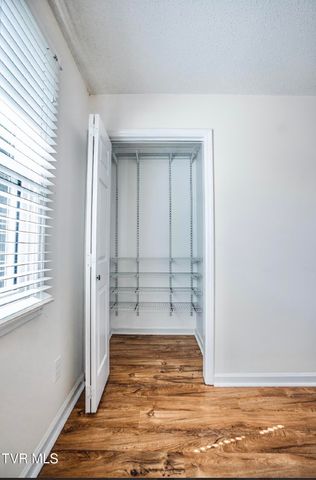 613 Spring Hill Road Apt 13, Johnson City, TN 37604