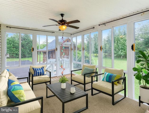 5 CHET ATKINS CT, Fredericksburg, VA 22405