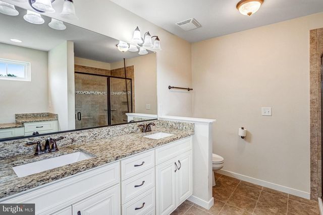 5 CHET ATKINS CT, Fredericksburg, VA 22405