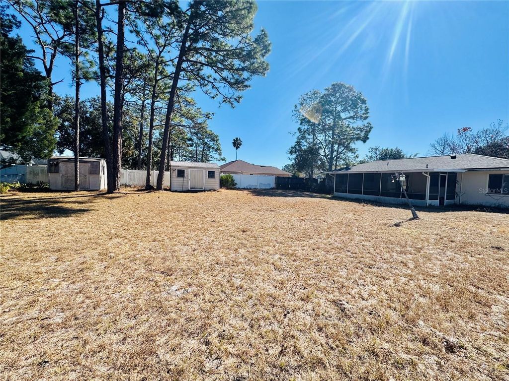 Image 21 of property listing at 2360 CAPTAIN DRIVE, Deltona, FL 32738