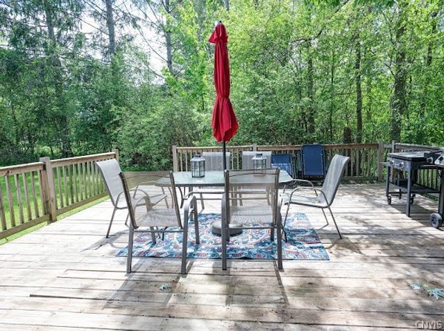 3082 Amberlea Lane, Lysander, NY 13027
