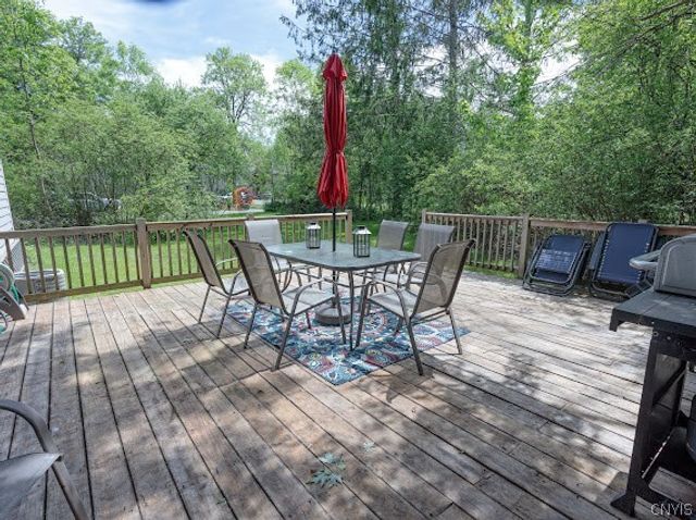 3082 Amberlea Lane, Lysander, NY 13027