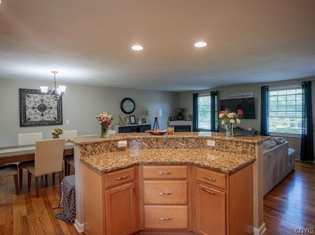 3082 Amberlea Lane, Lysander, NY 13027