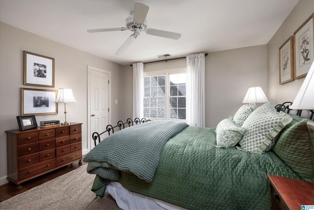3136 WELLINGTON PARKWAY, Vestavia Hills, AL 35243