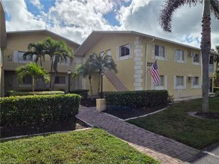 8135 Country RD # 206, Fort Myers, FL 33919