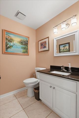 1172 S Drive Circle B, Delray Beach, FL 33445