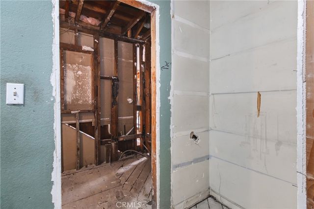 19448 Kittridge, Reseda, CA 91335