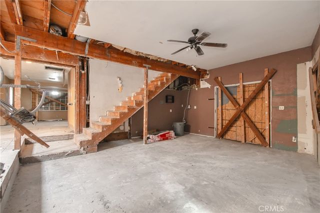 19448 Kittridge, Reseda, CA 91335