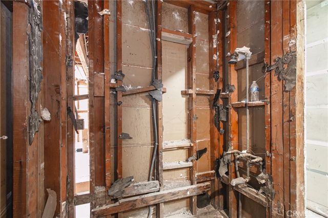 19448 Kittridge, Reseda, CA 91335