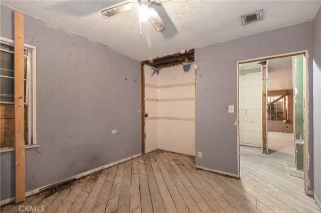 19448 Kittridge, Reseda, CA 91335