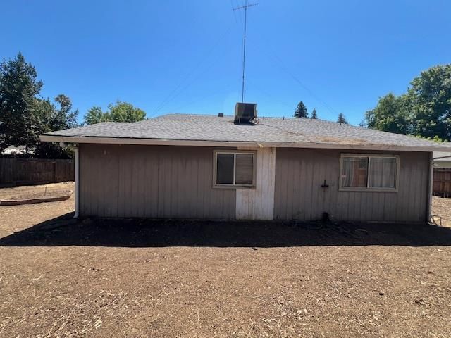 15 Governors Ct, Sacramento, CA 95817