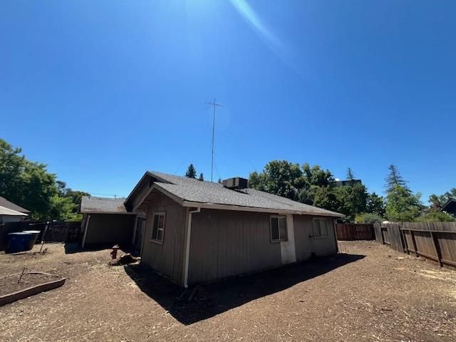 15 Governors Ct, Sacramento, CA 95817