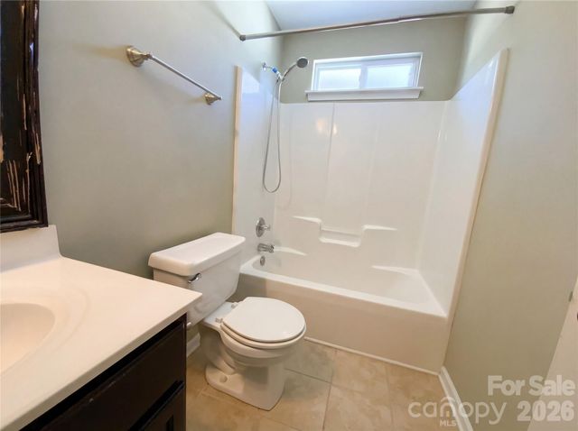 7824 Buddy Holly Road, Charlotte, NC 28216