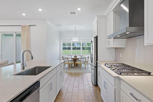 660 Hookline Circle, Loxahatchee, FL 33470