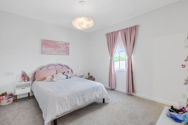 660 Hookline Circle, Loxahatchee, FL 33470