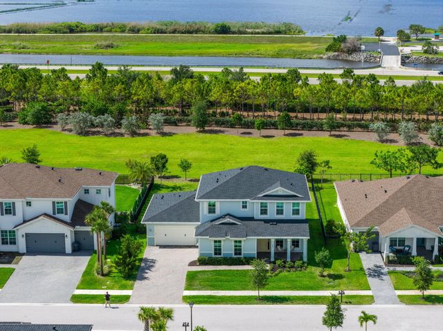 660 Hookline Circle, Loxahatchee, FL 33470