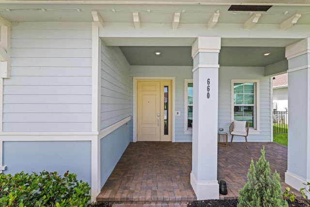 660 Hookline Circle, Loxahatchee, FL 33470