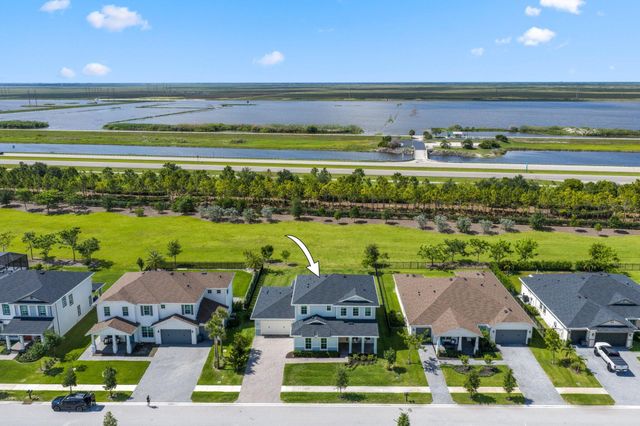 660 Hookline Circle, Loxahatchee, FL 33470